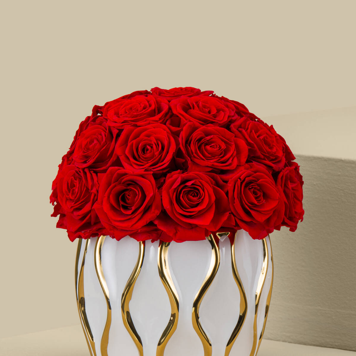 Preserved Roses Vase | Red Preserved Roses Vase | Red