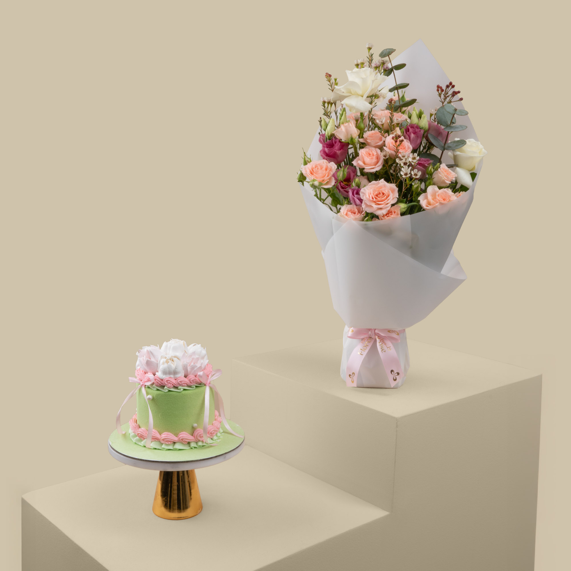 Sweet Atelier | Flowerti Cake | Soft Whisper Bouquet Sweet Atelier | Flowerti Cake | Soft Whisper Bouquet