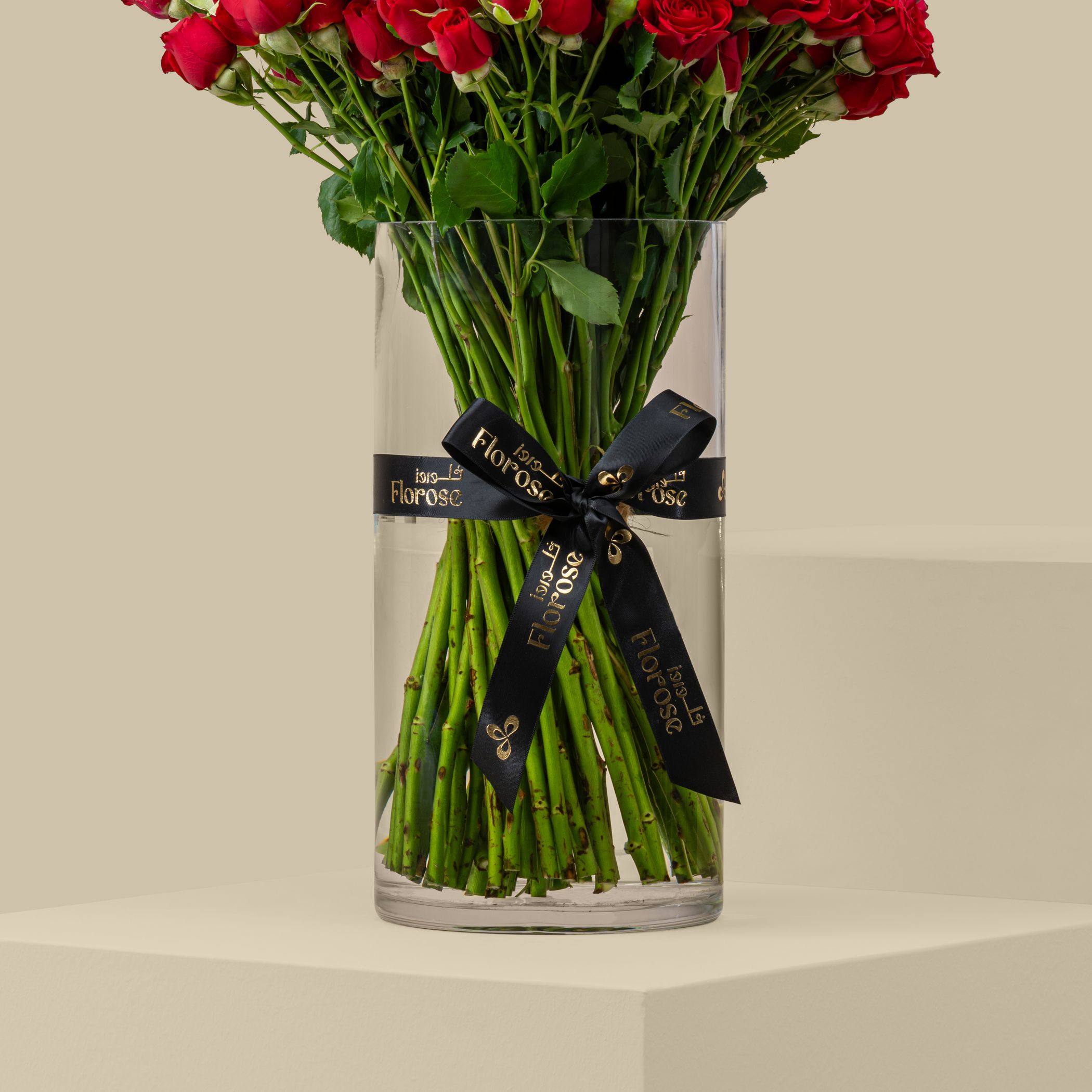 Inspiring Spray Rose Vase Red | 50 Flowers Inspiring Spray Rose Vase Red | 50 Flowers