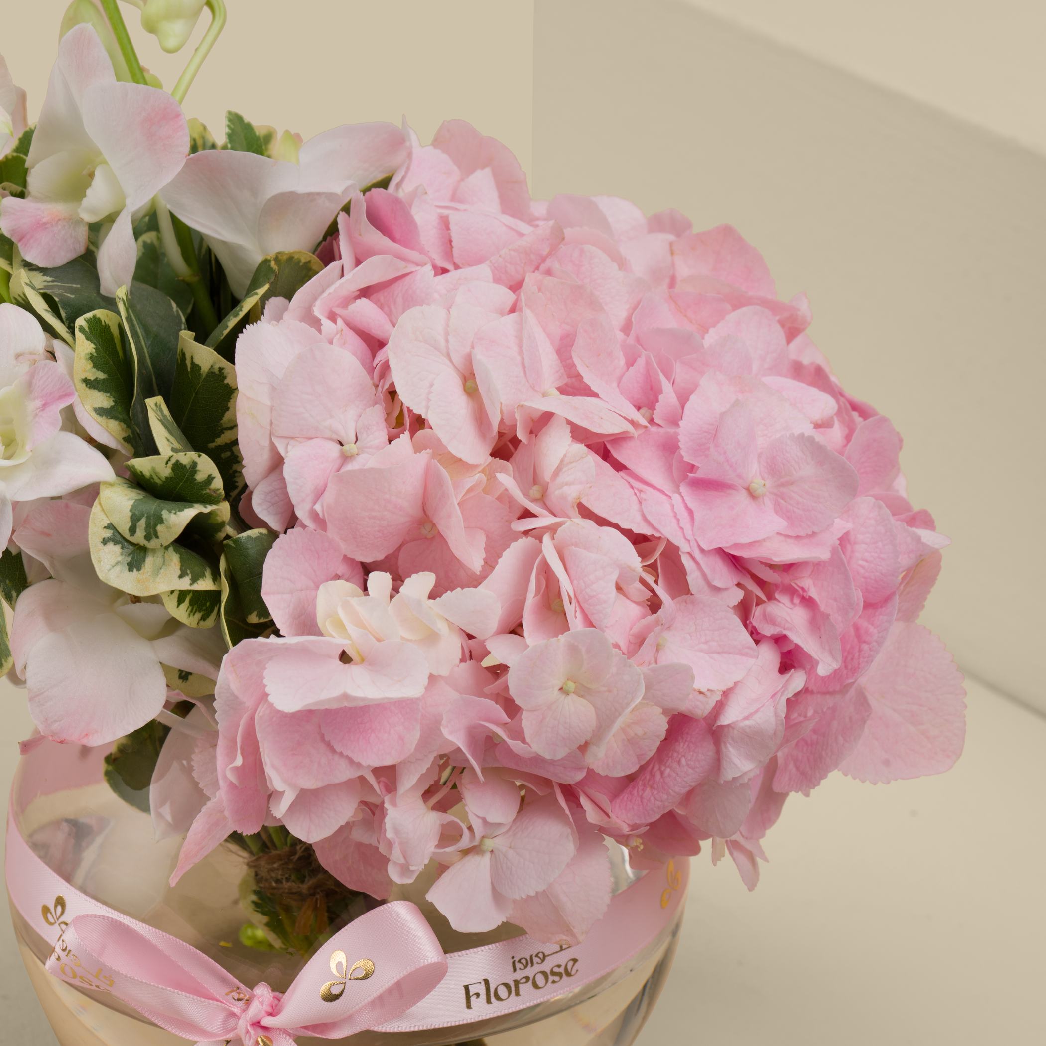 Casamorati La Tosca Hair Spray | Pink Shy Round Vase Casamorati La Tosca Hair Spray | Pink Shy Round Vase