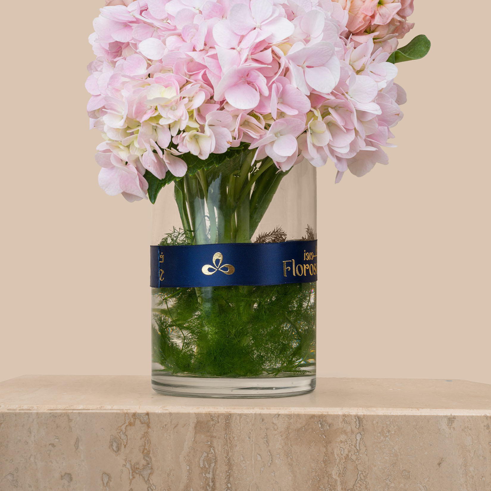 Charbonnel Luxury Chocolate Box | Pink Touch Vase Charbonnel Luxury Chocolate Box | Pink Touch Vase