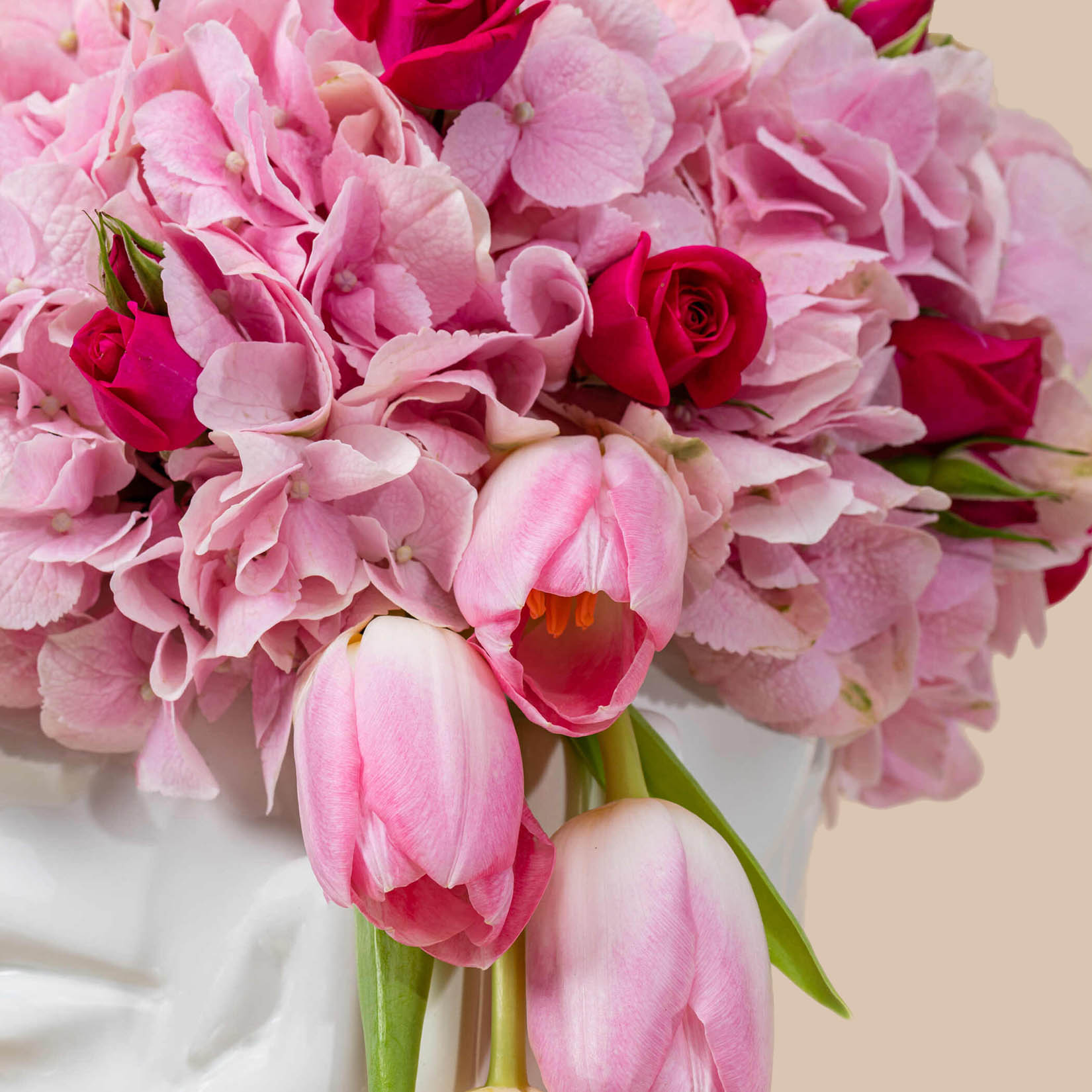 Pink Florisa Sculpture Vase Pink Florisa Sculpture Vase