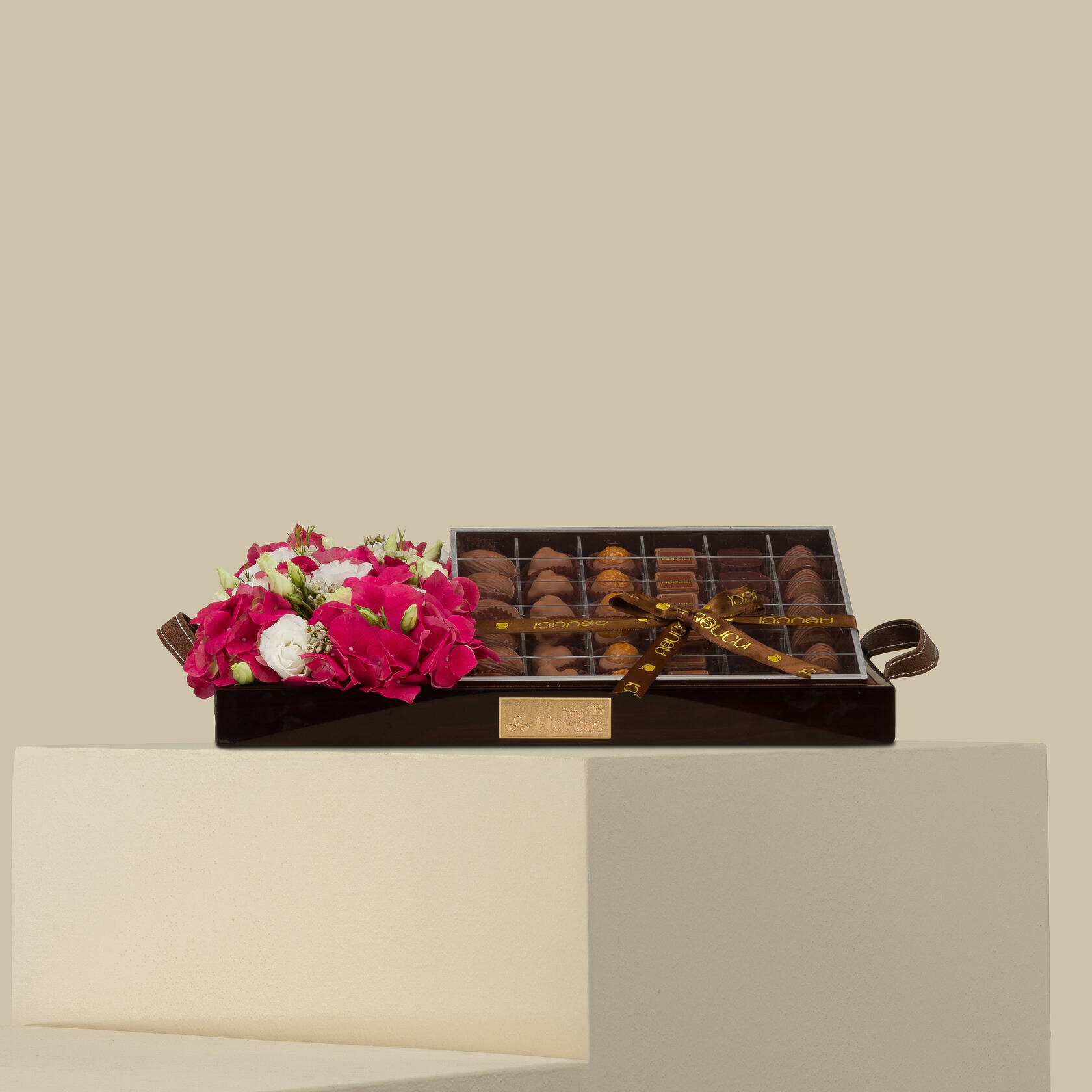 Abucci Praline Chocolate Box 36 Pieces | Bright Roses Abucci Praline Chocolate Box 36 Pieces | Bright Roses