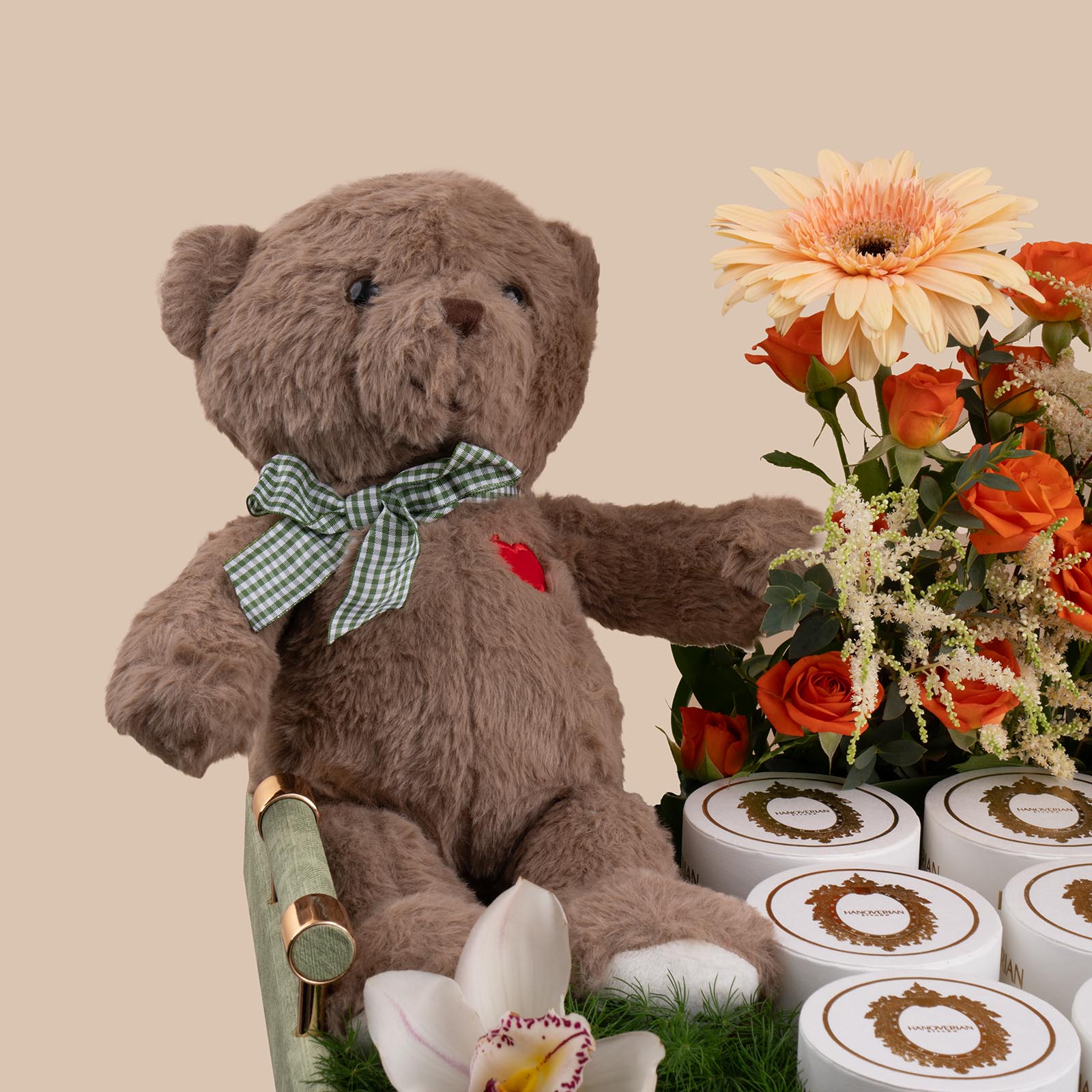 Hanoverian Tiny Round Chocolate Tray | Golden Ray Flowers Arrangement Hanoverian Tiny Round Chocolate Tray | Golden Ray Flowers Arrangement