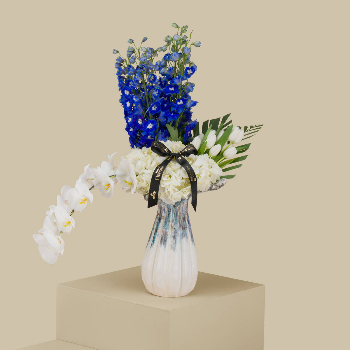 Vesta’s Glow Premium Vase Vesta’s Glow Premium Vase