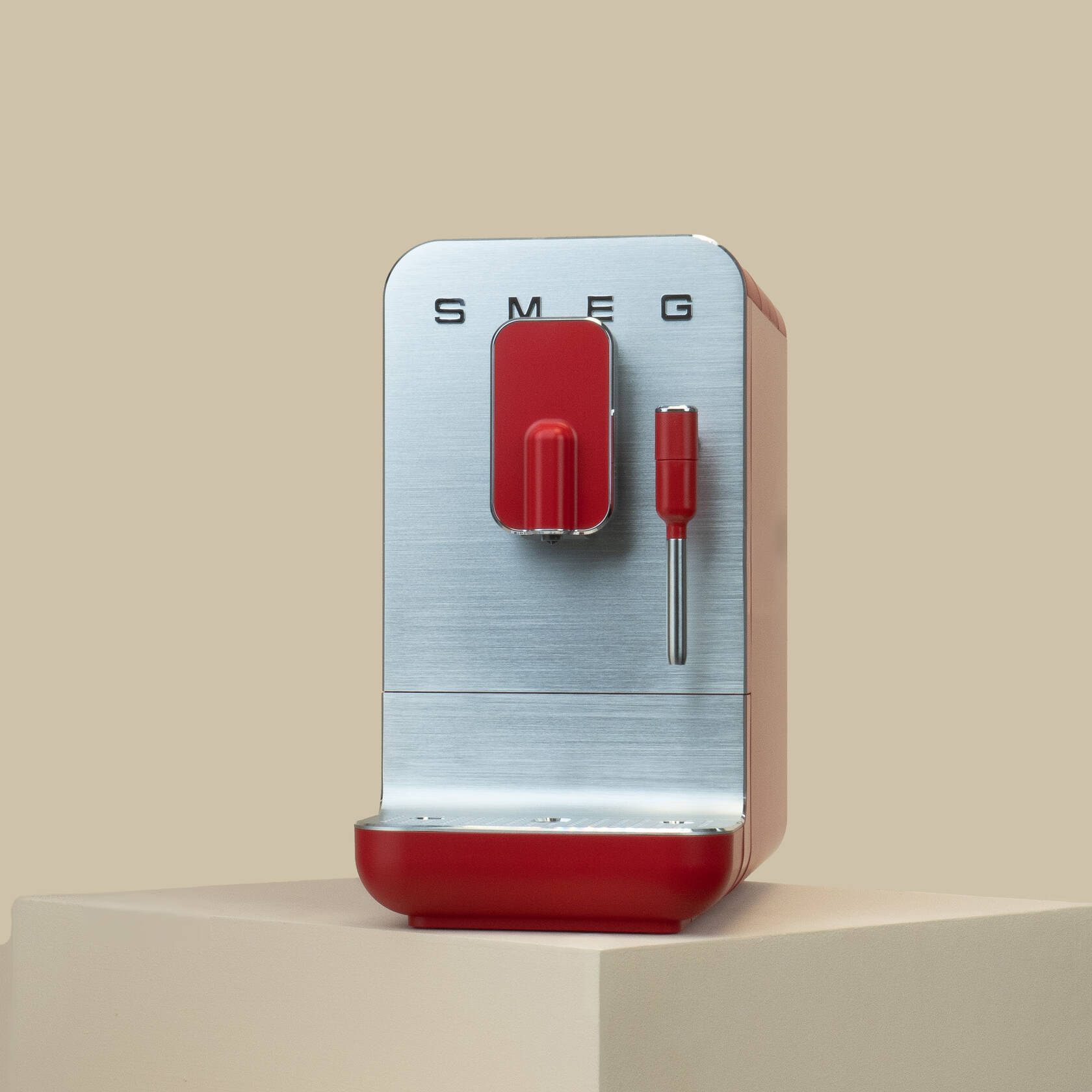 Smeg 50's Style Espresso Automatic Coffee Machine Red | Spring Vase Smeg 50's Style Espresso Automatic Coffee Machine Red | Spring Vase