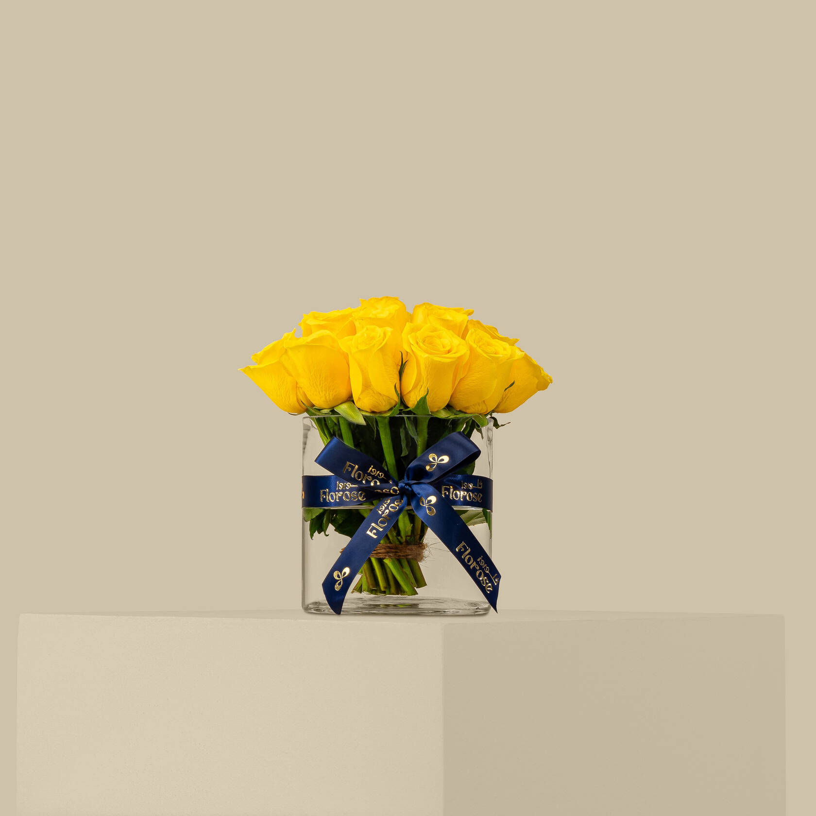 Unique Rose Vase Yellow | 20 Flowers Unique Rose Vase Yellow | 20 Flowers