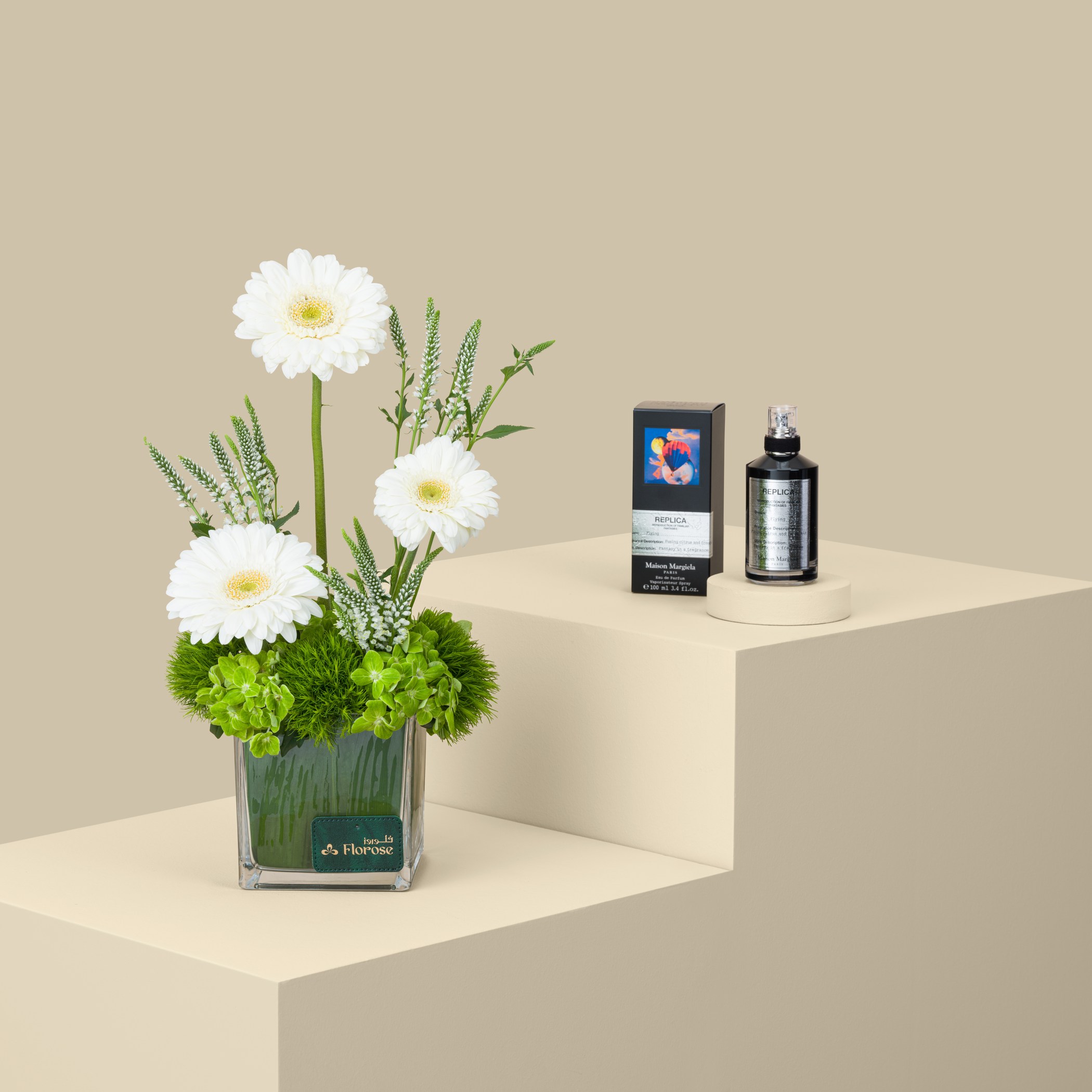 عطر فلاينغ ريبليكا ميزون مارجيلا | ورد النقاء الأبيض عطر فلاينغ ريبليكا ميزون مارجيلا | ورد النقاء الأبيض