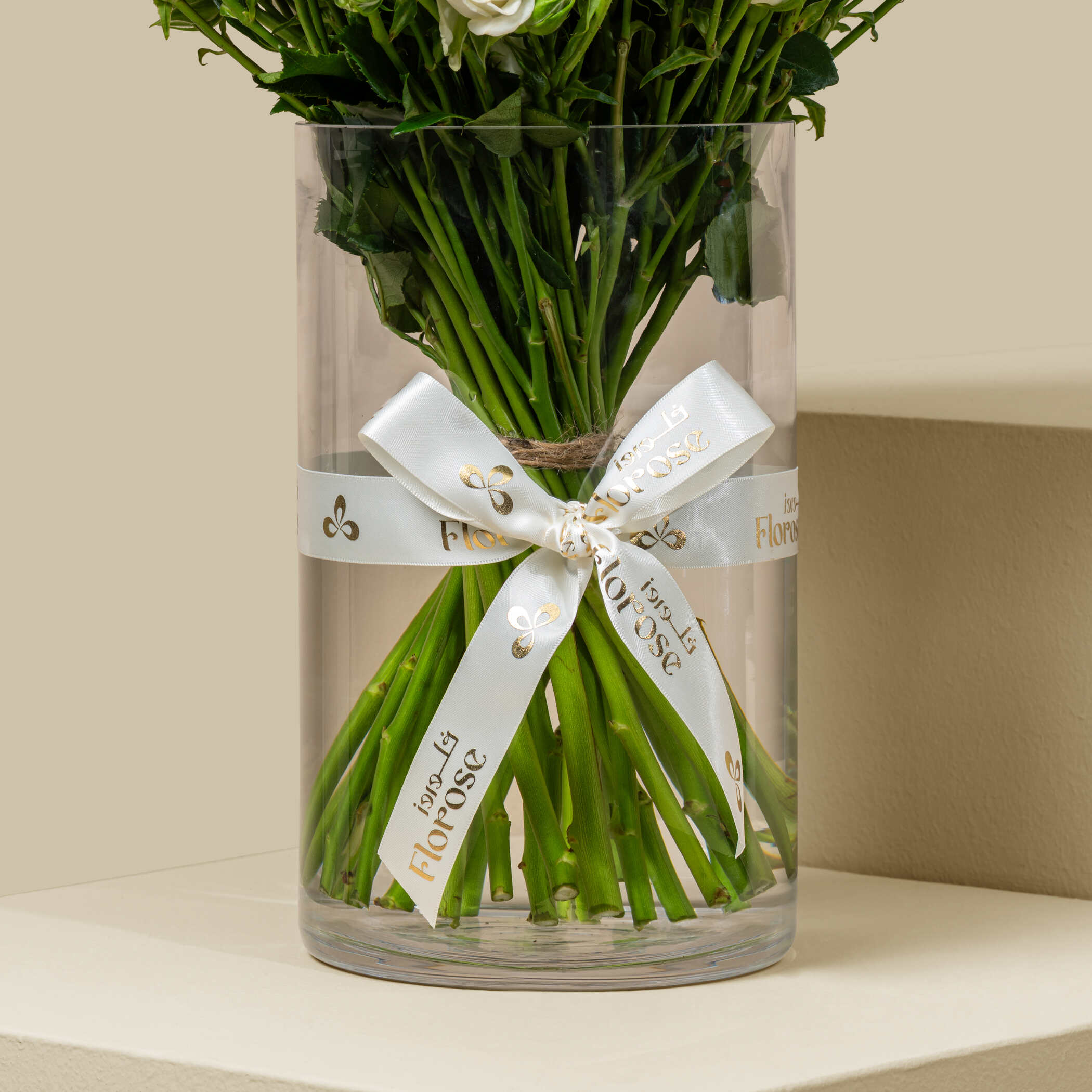Delicate Spray Rose Vase White | 30 Flowers Delicate Spray Rose Vase White | 30 Flowers