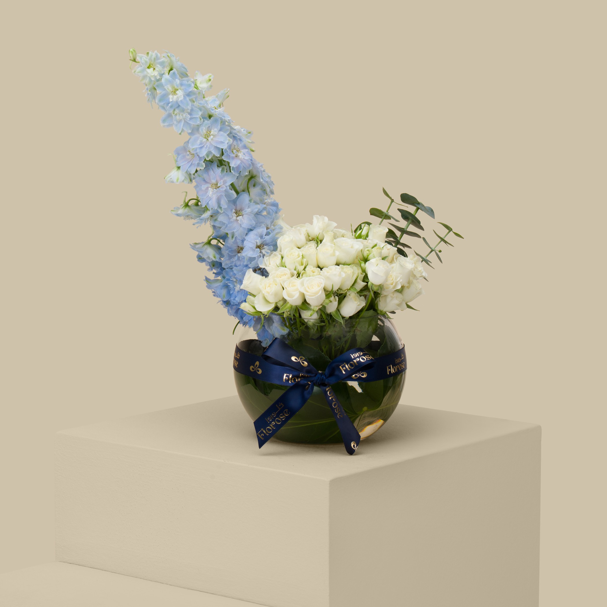Celestia Aura Round Vase Celestia Aura Round Vase