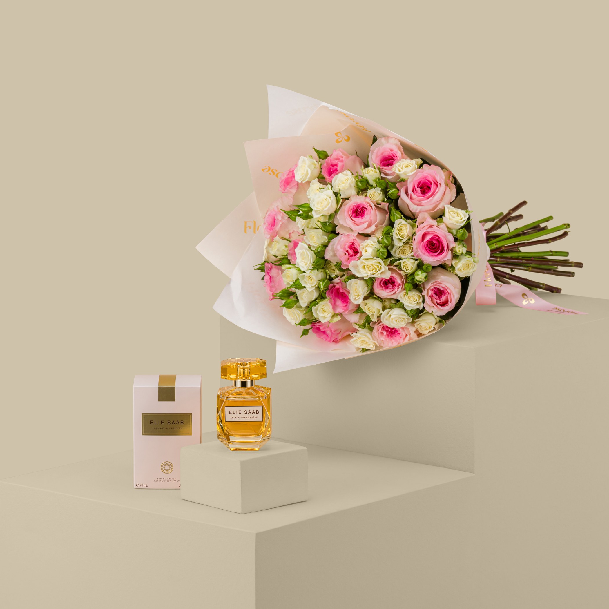عطر لو بارفان لومير إيلي صعب | باقة الرقة والنقاء عطر لو بارفان لومير إيلي صعب | باقة الرقة والنقاء