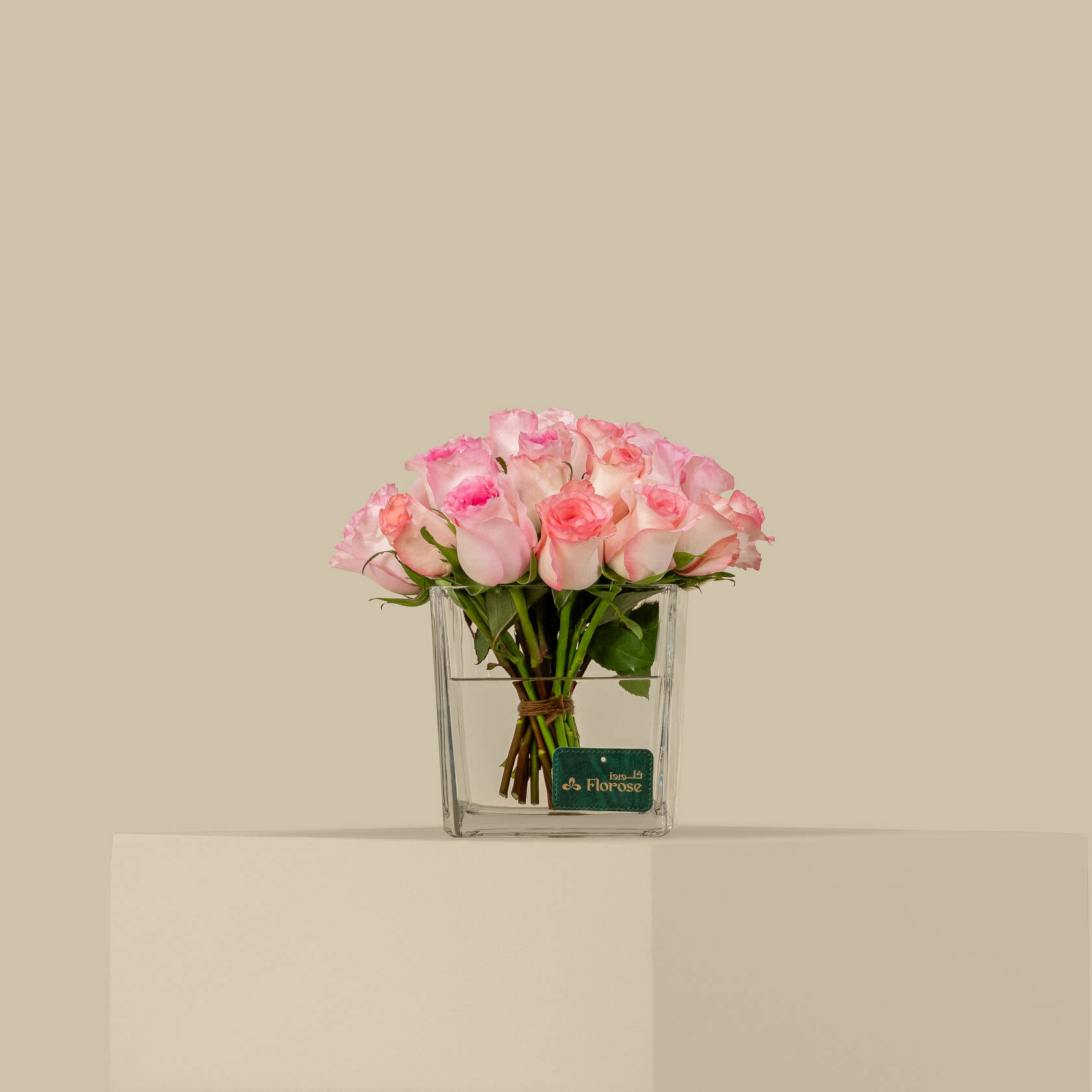 Dazzling Rose Square Vase Pink | 25 Flowers Dazzling Rose Square Vase Pink | 25 Flowers