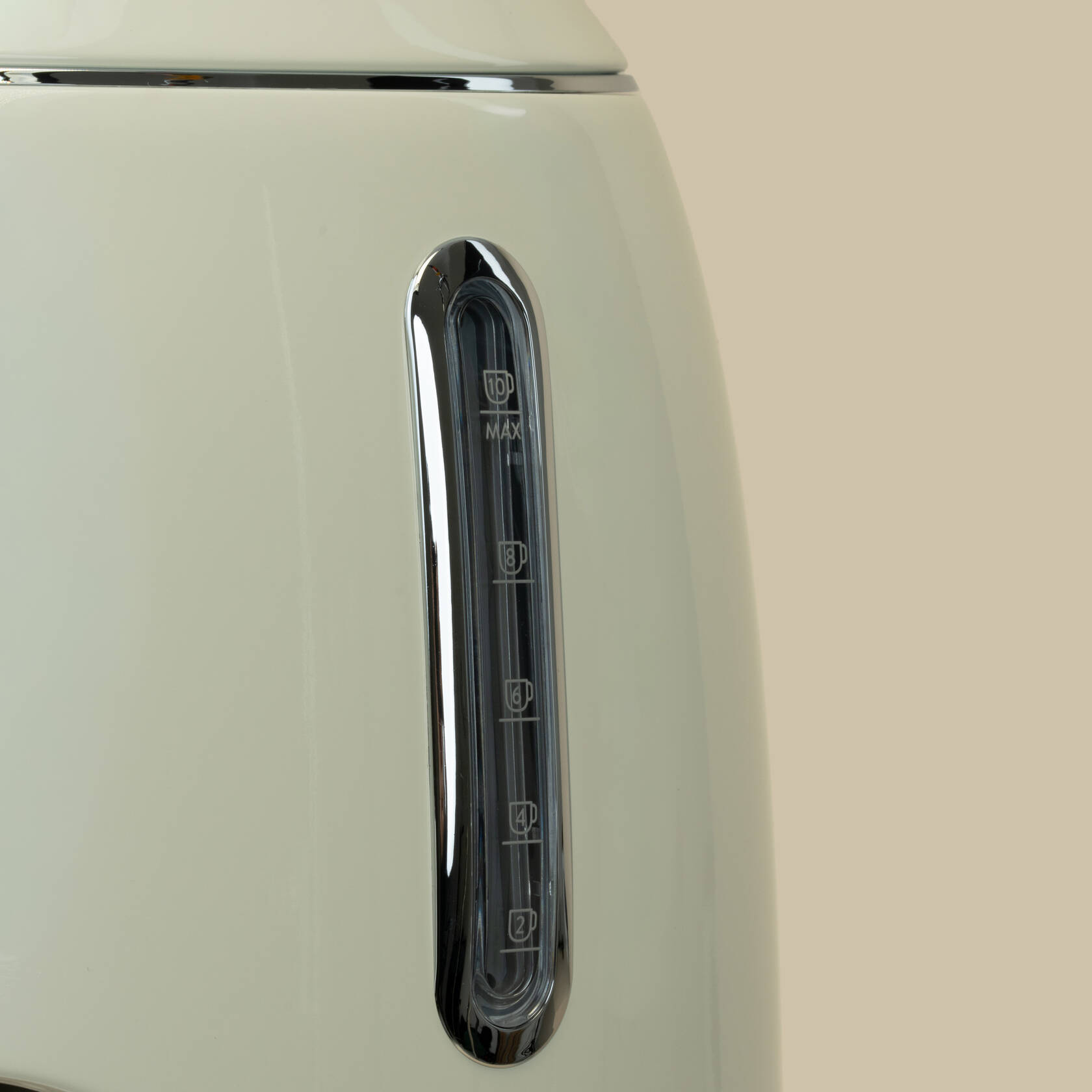 Smeg 50's Style Drip Filter Coffee Machine Cream | Joy Sculpture Vase Smeg 50's Style Drip Filter Coffee Machine Cream | Joy Sculpture Vase