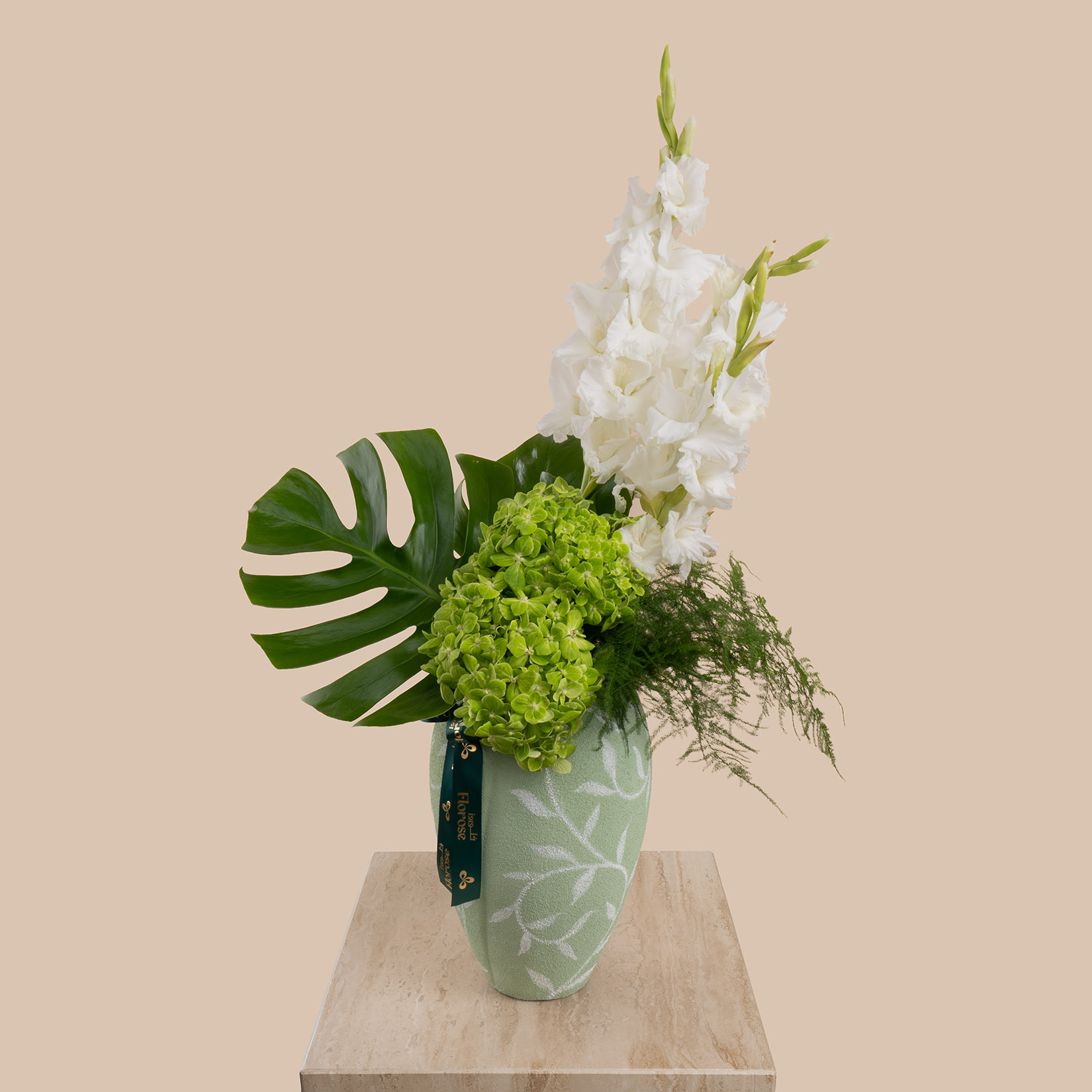 Premium Regal Beauty Vase Premium Regal Beauty Vase