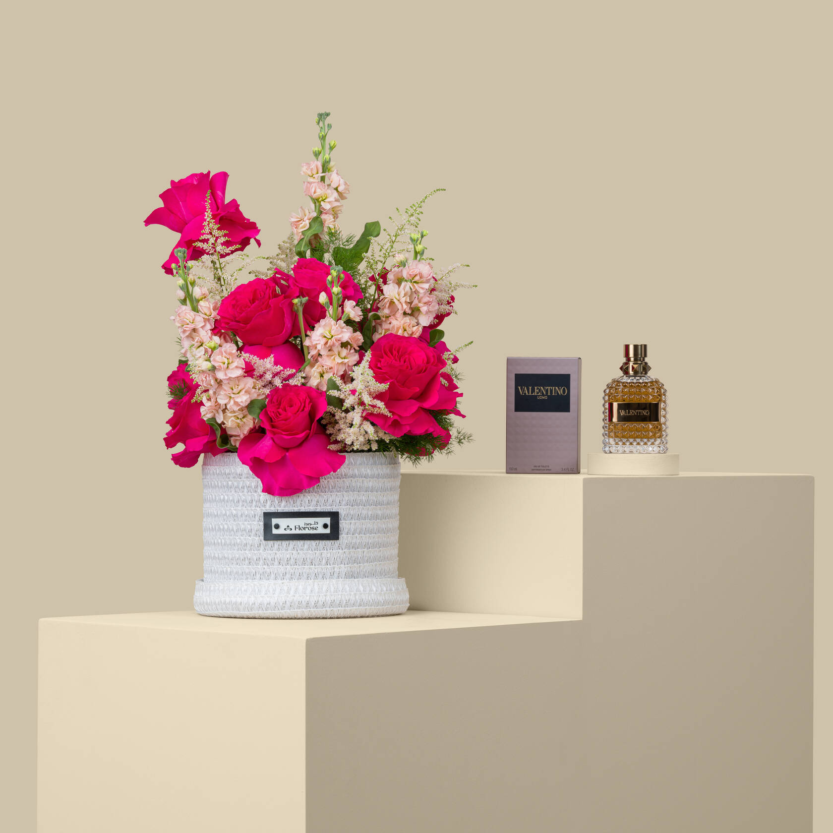 عطر أومو فالنتينو | سلة اللمسة الكلاسيكية عطر أومو فالنتينو | سلة اللمسة الكلاسيكية