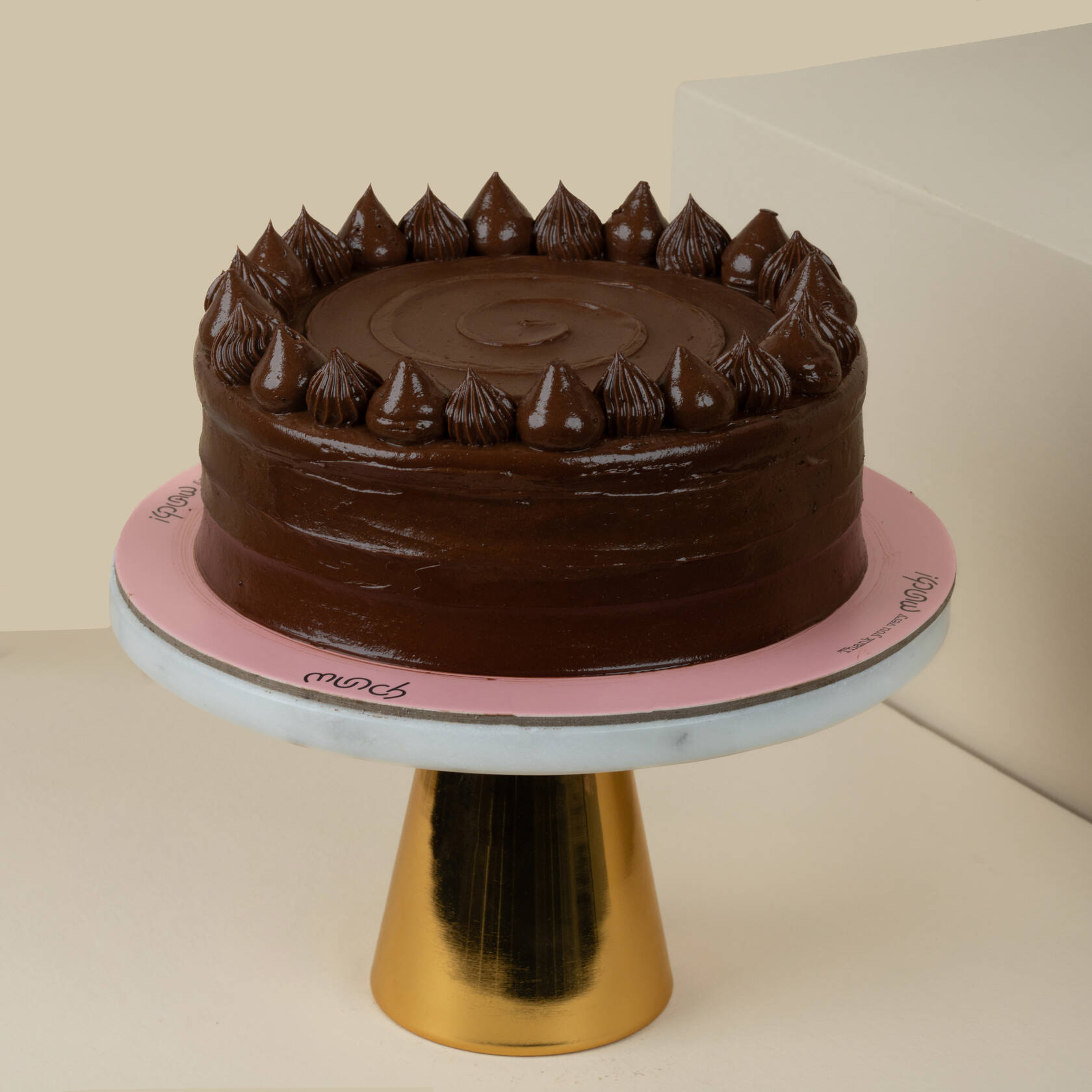 Munch Medium Chocolate Cake | Cloud Vase Munch Medium Chocolate Cake | Cloud Vase