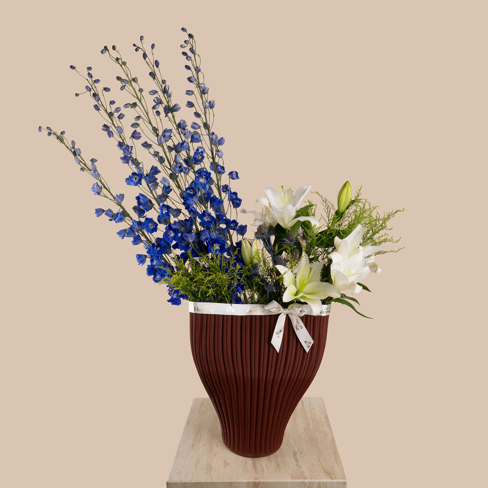 Signature Elegance Premium Vase Signature Elegance Premium Vase