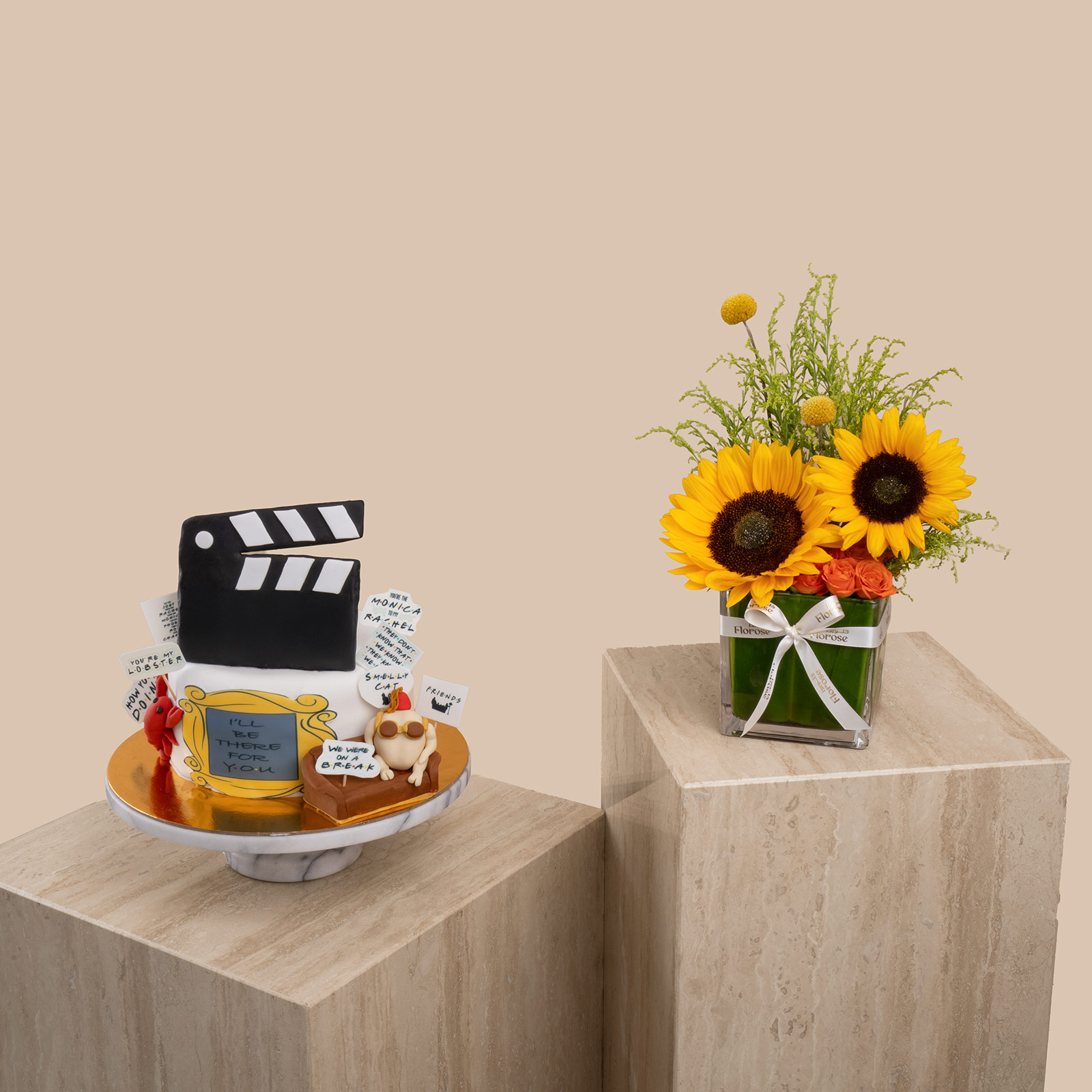 Friends Cake | Helen | Golden Warmth Vase Friends Cake | Helen | Golden Warmth Vase