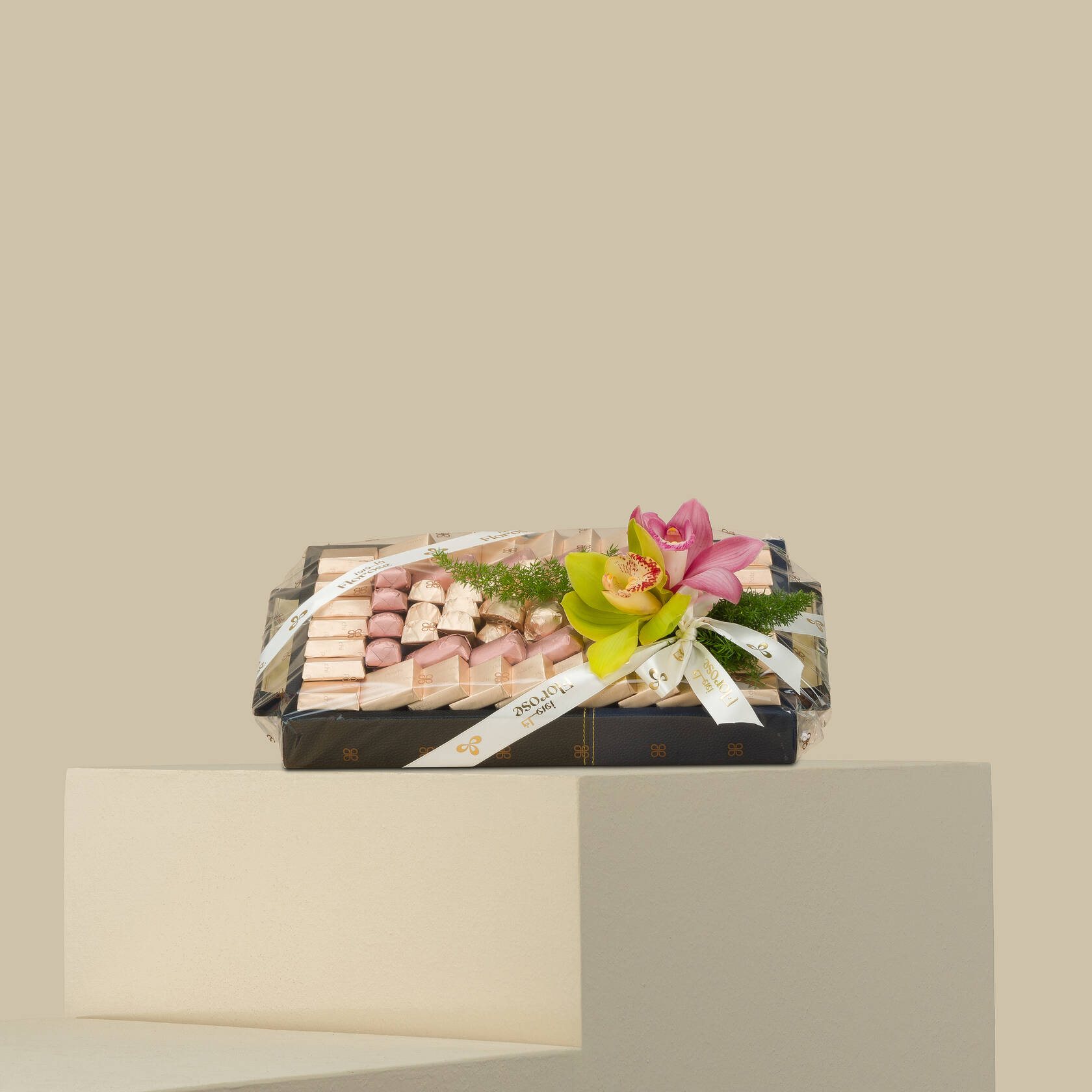 Patchi Luxury Tray 75 Chocolates | Delicate Flower Patchi Luxury Tray 75 Chocolates | Delicate Flower