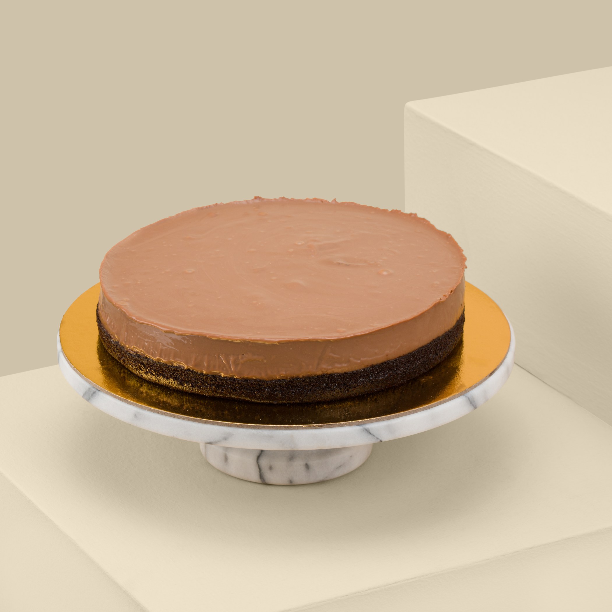 Helen Galaxy Cake | Safety Moments Vase Helen Galaxy Cake | Safety Moments Vase