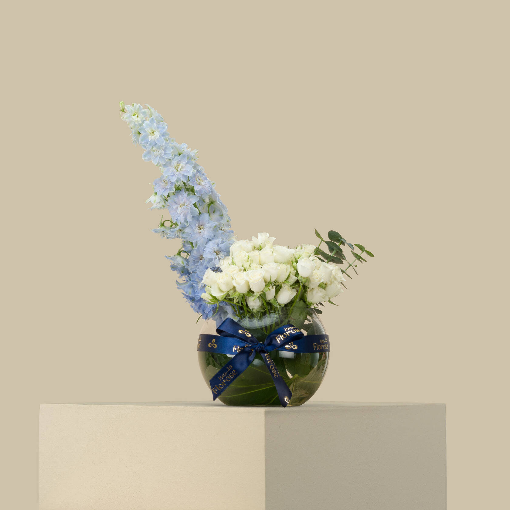 Celestia Aura Round Vase Celestia Aura Round Vase