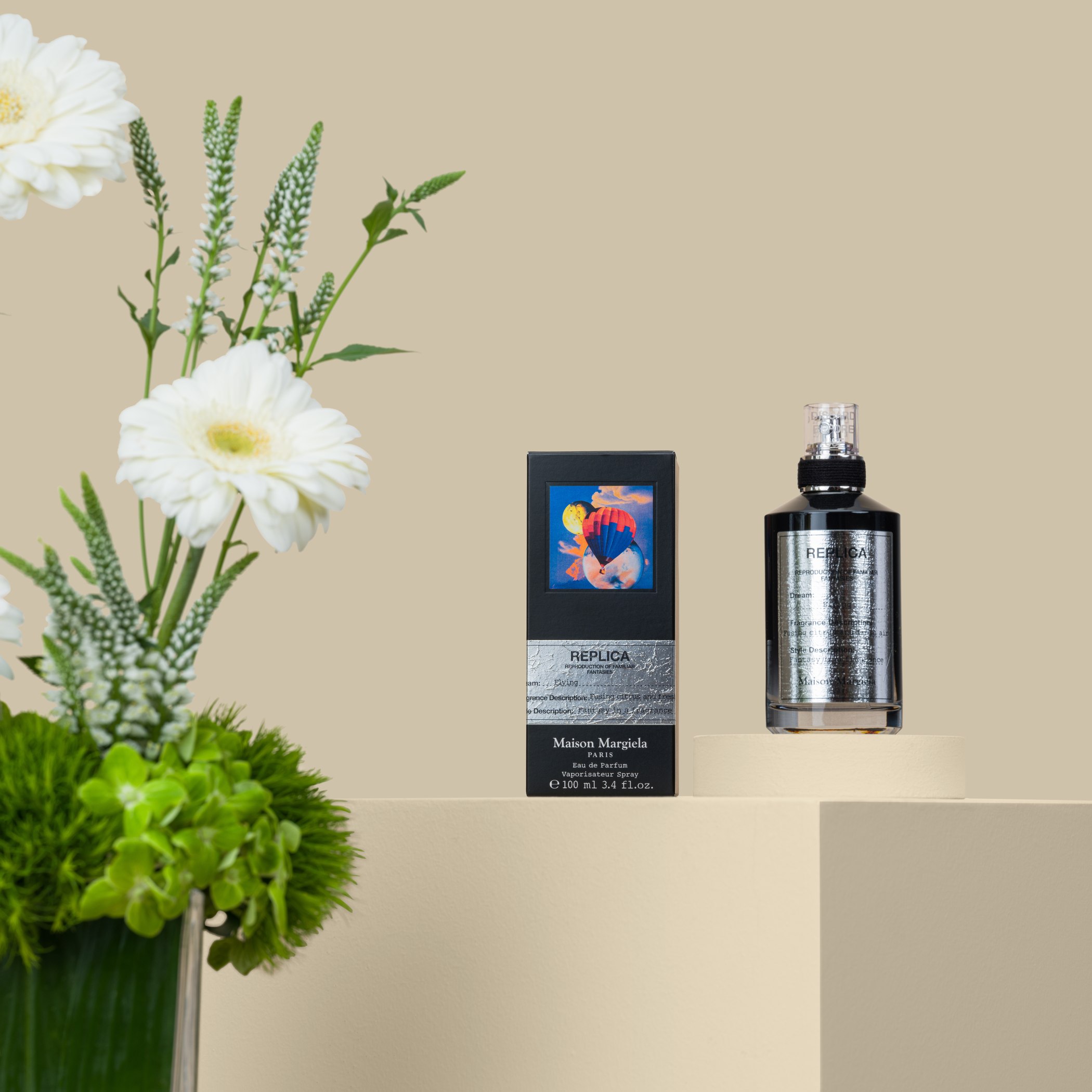 عطر فلاينغ ريبليكا ميزون مارجيلا | ورد النقاء الأبيض عطر فلاينغ ريبليكا ميزون مارجيلا | ورد النقاء الأبيض