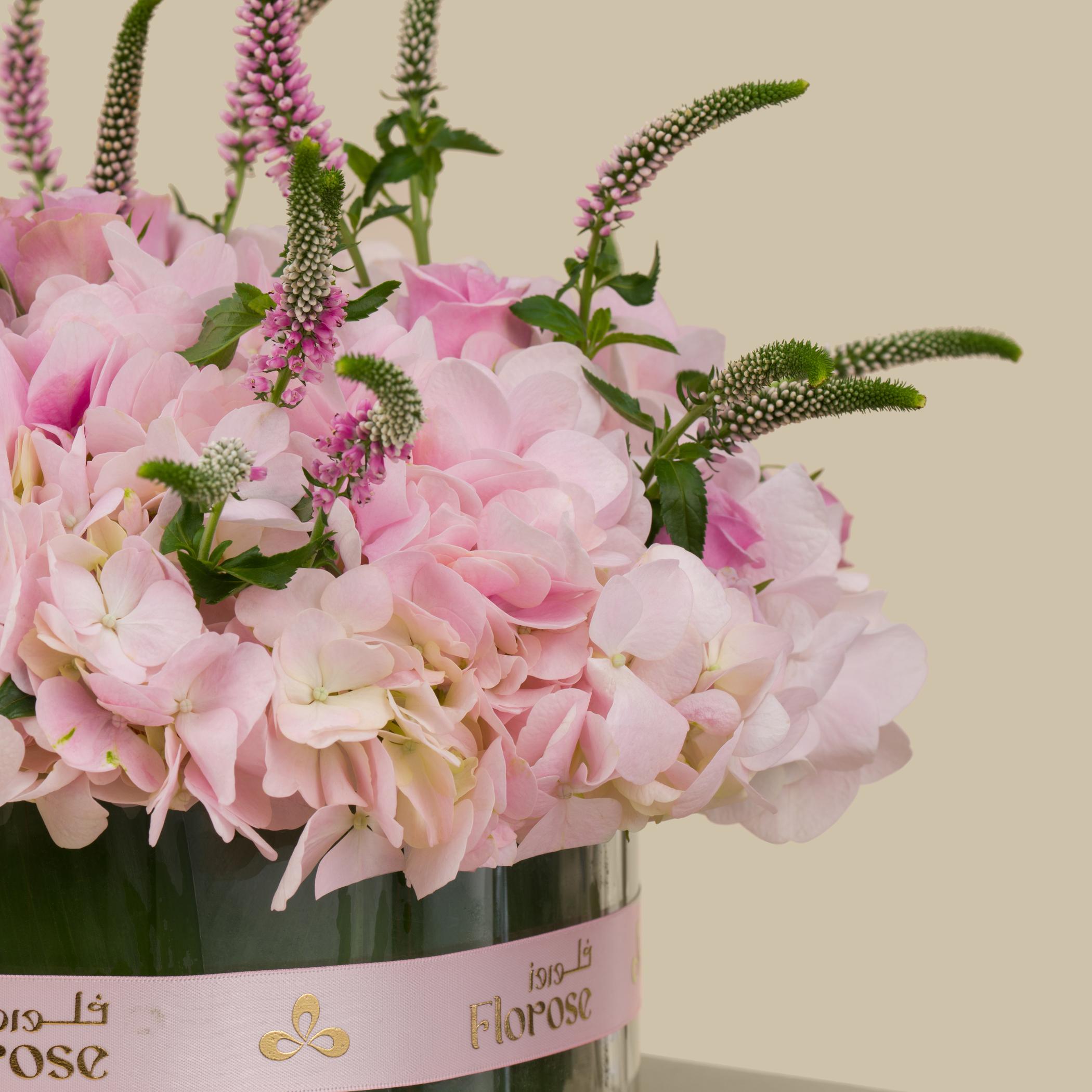 Warmth Of Flowers Round Vase Warmth Of Flowers Round Vase