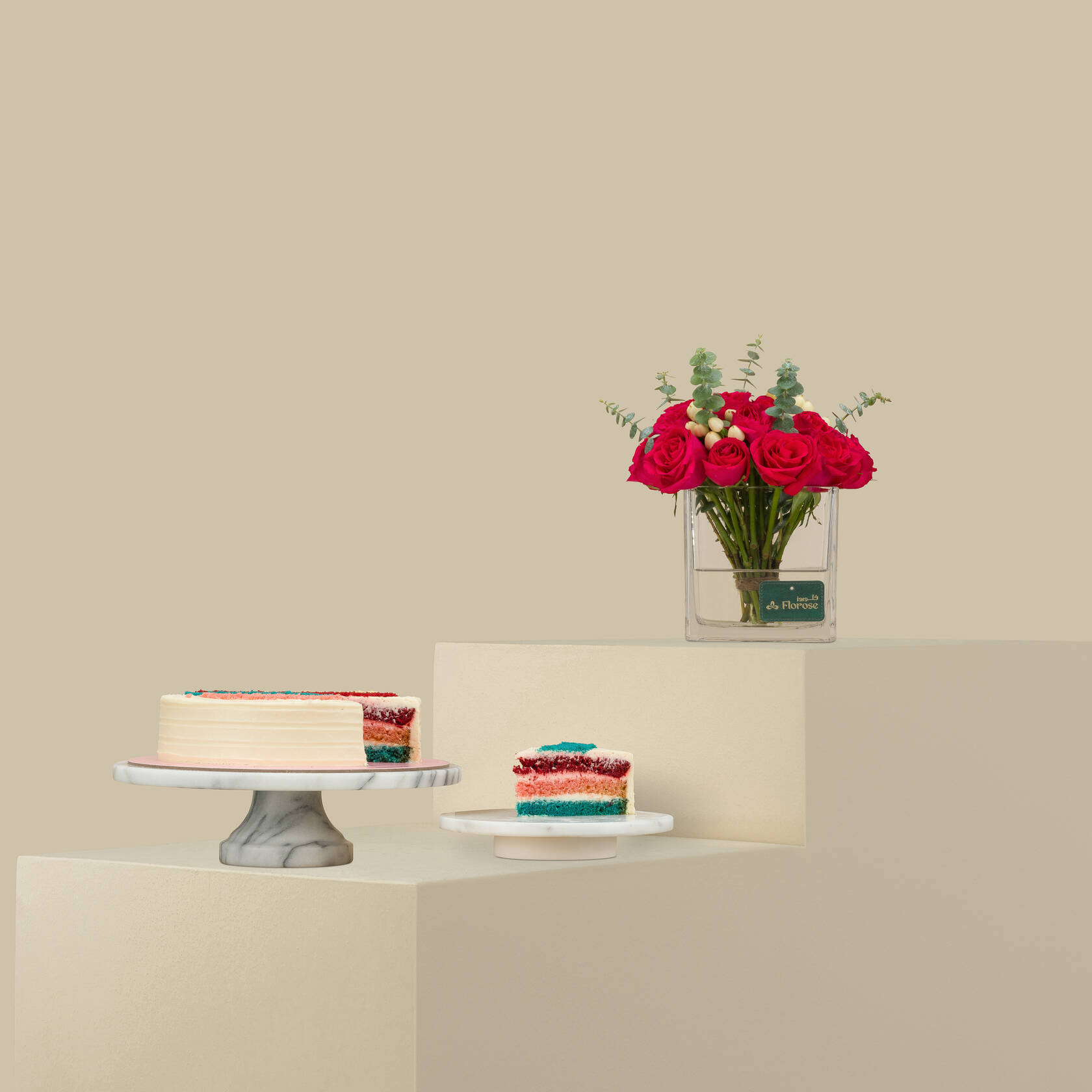 Munch Dream Cake | Gorgeous Fuchsia Square Vase Munch Dream Cake | Gorgeous Fuchsia Square Vase