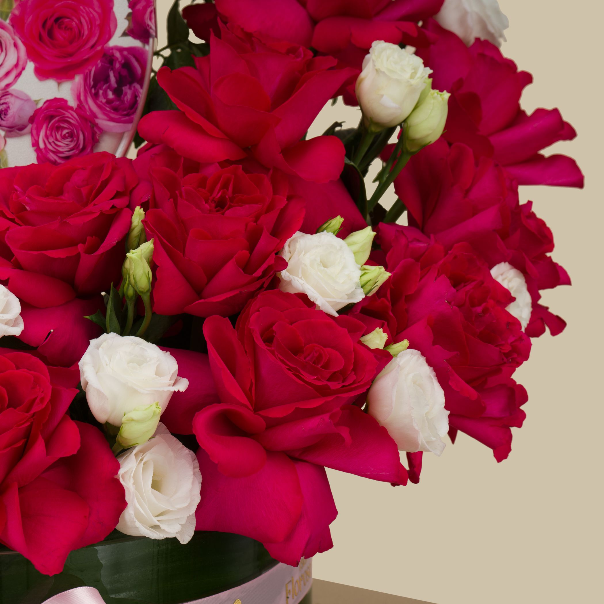 Bostani Large Box Of Rose Chocolates | Velvet Rose Arrangement Bostani Large Box Of Rose Chocolates | Velvet Rose Arrangement