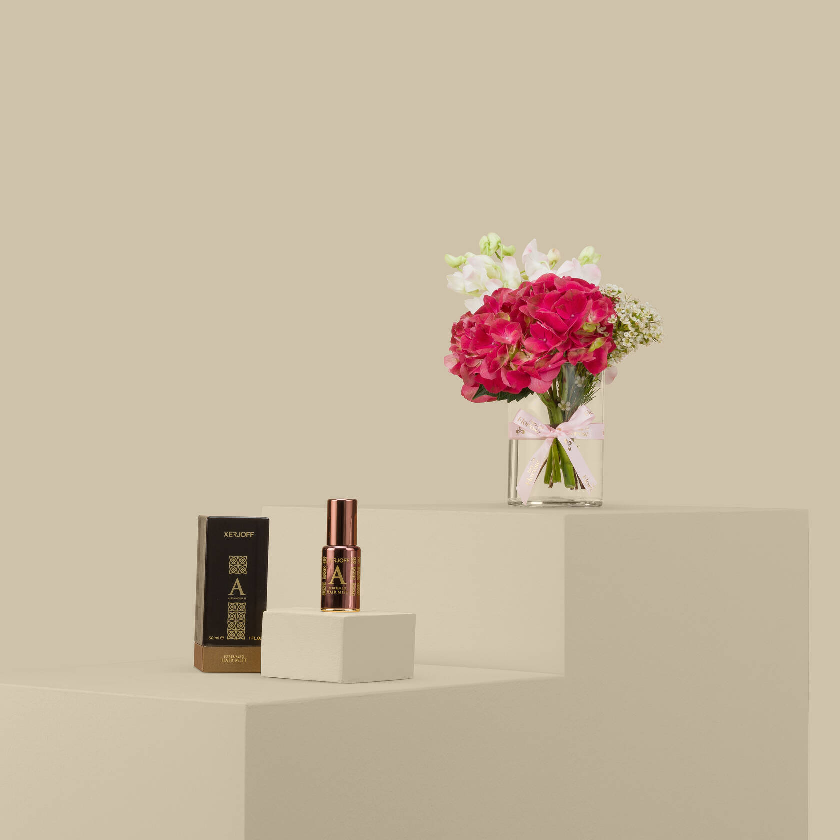 عطر شعر اليكساندريا زيرجوف | مزهرية عبق الشغف عطر شعر اليكساندريا زيرجوف | مزهرية عبق الشغف