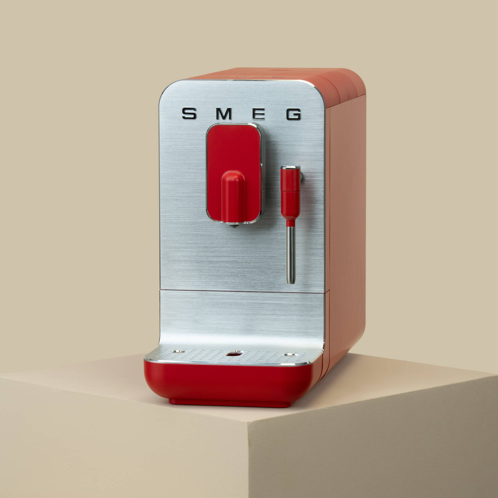 Smeg 50's Style Espresso Automatic Coffee Machine Red | Barn’s Cappuccino & Espresso Set | Snow Flake Vase Smeg 50's Style Espresso Automatic Coffee Machine Red | Barn’s Cappuccino & Espresso Set | Snow Flake Vase